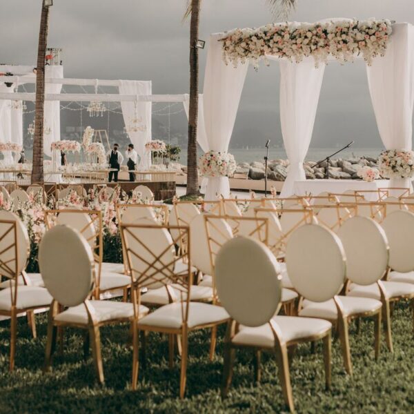 beautiful arragement at wedding in puerto vallarta