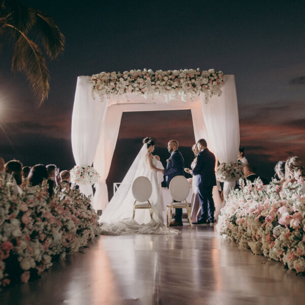 wedding in front of the ocean in puerto vallarta